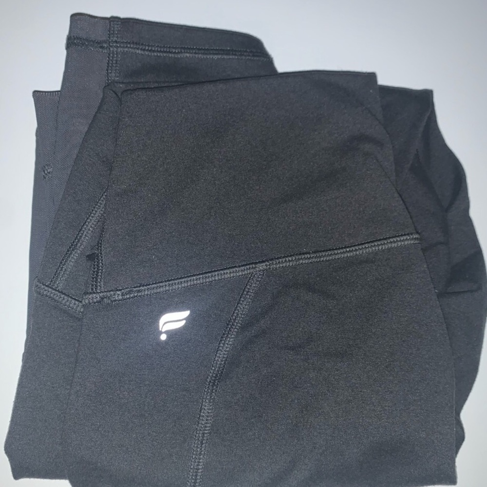 fabletics cropped leggings
